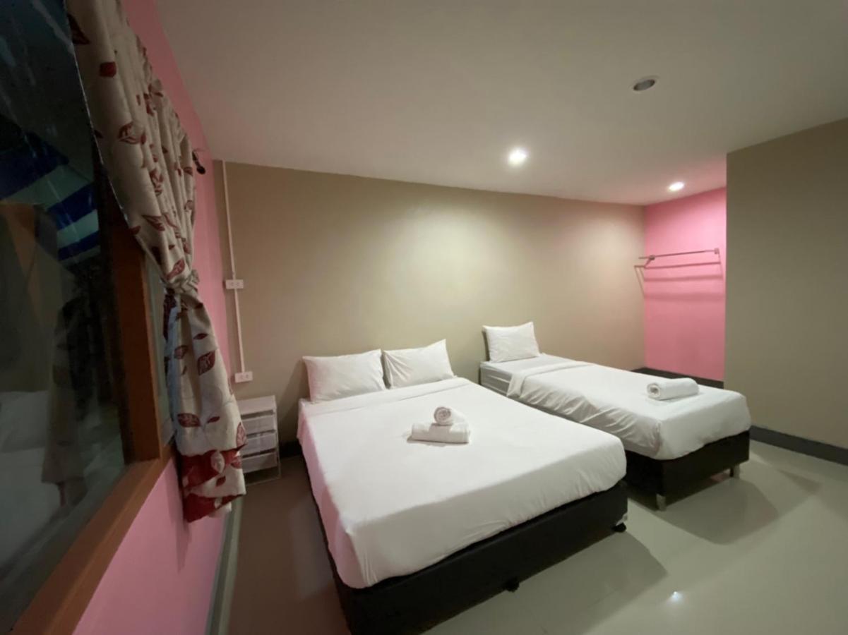 Comfort Triple Room Shower