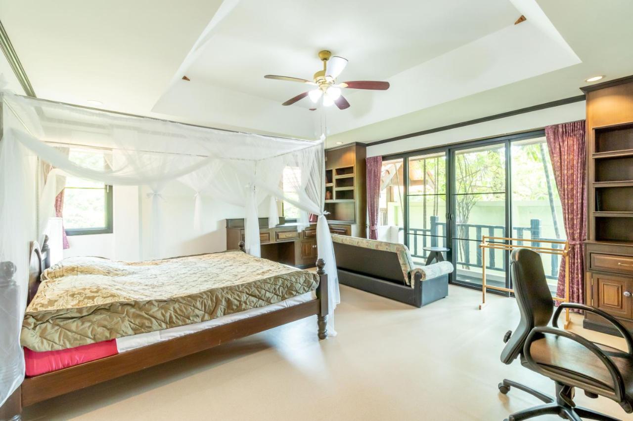 Standard Suite,1045284790:JPEG