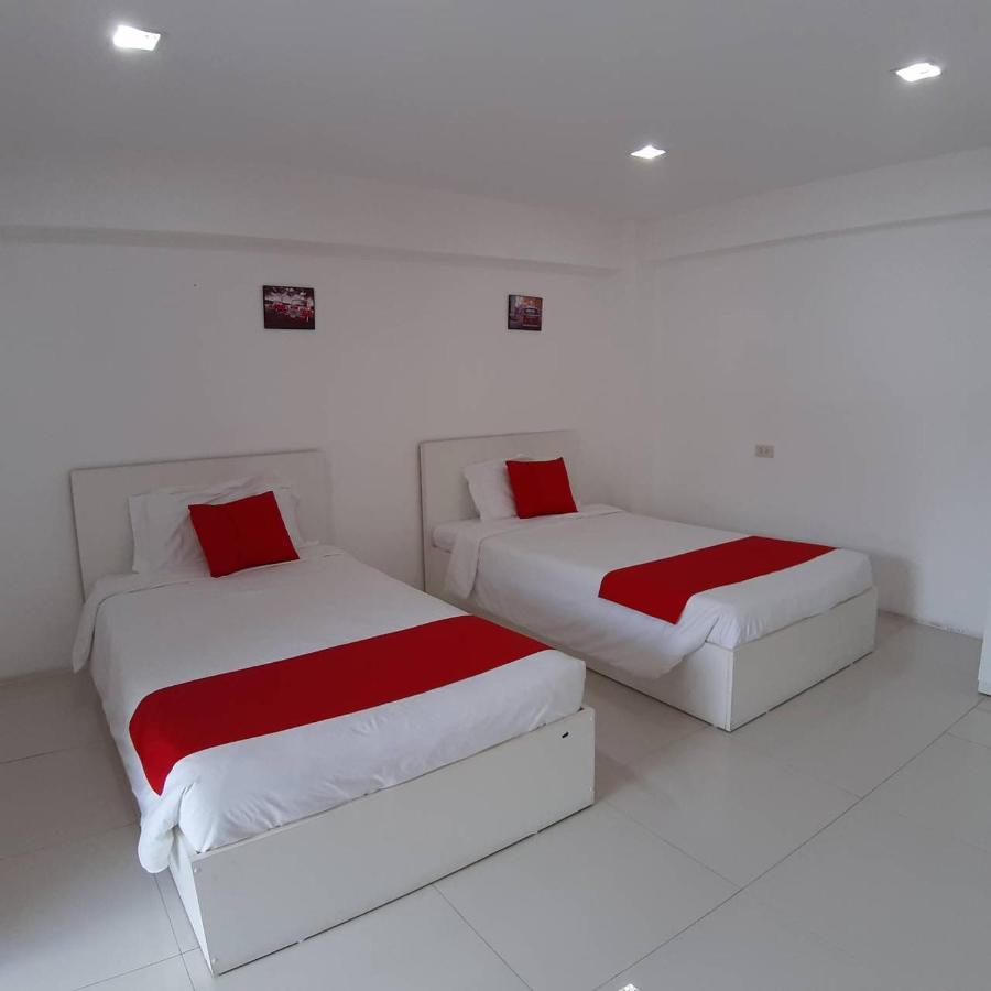 Two-Bedroom Apartment,1049550487:JPEG