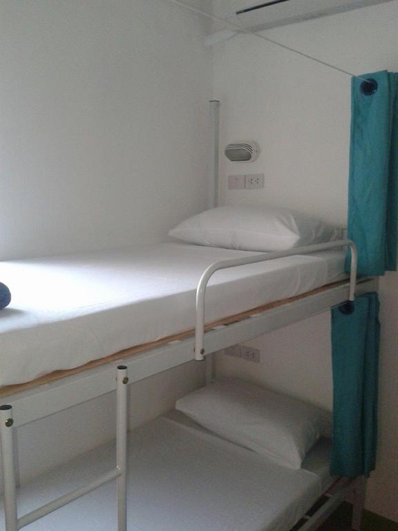 Etagenbett im gemischten Schlafsaal