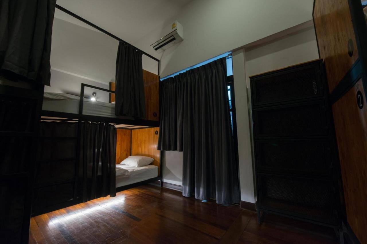 Bunk Bed Mixed Dormitory Room