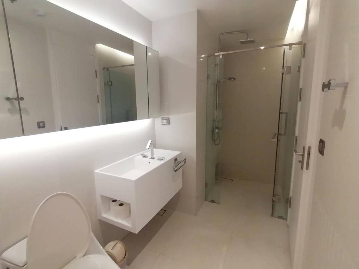 One-Bedroom Apartment,1142025376:JPEG