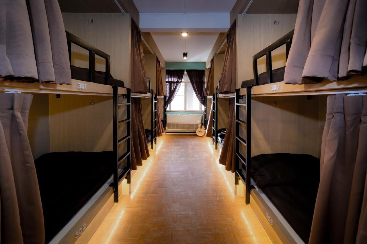 Bed 12-Bed Mixed Dormitory Room