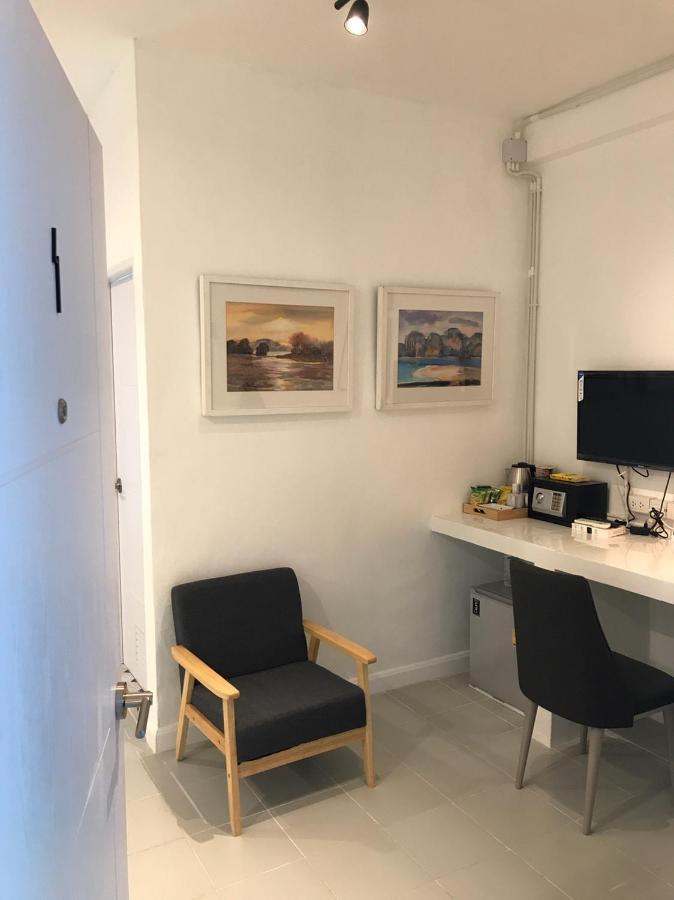 Family Room,1158165651:JPEG