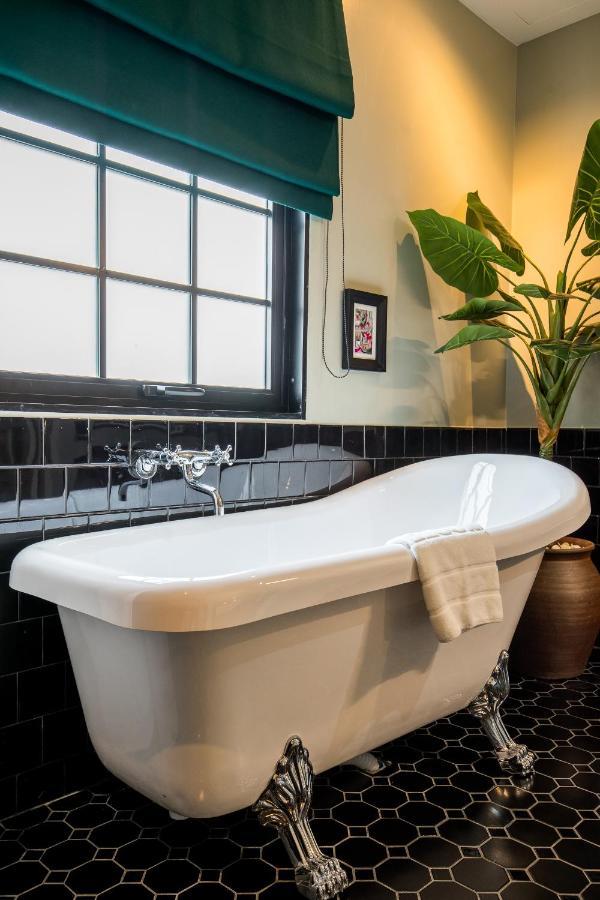 Twin Room Bathroom