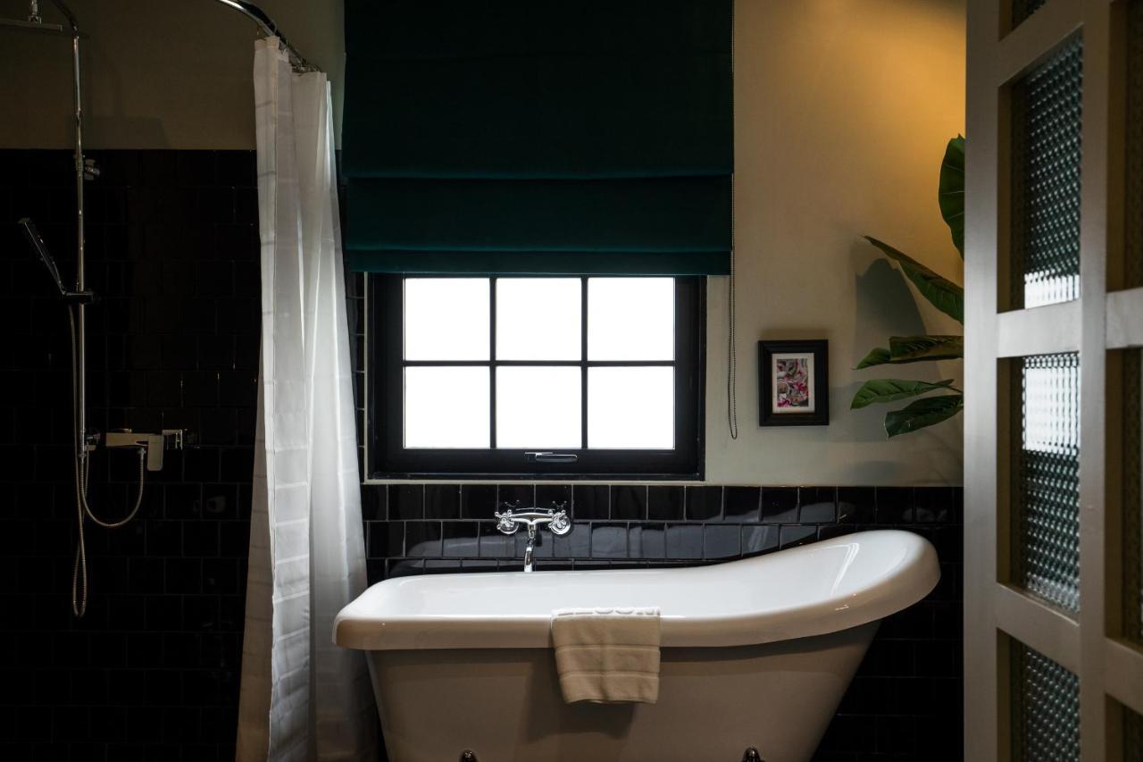 Double Room Private Bathroom