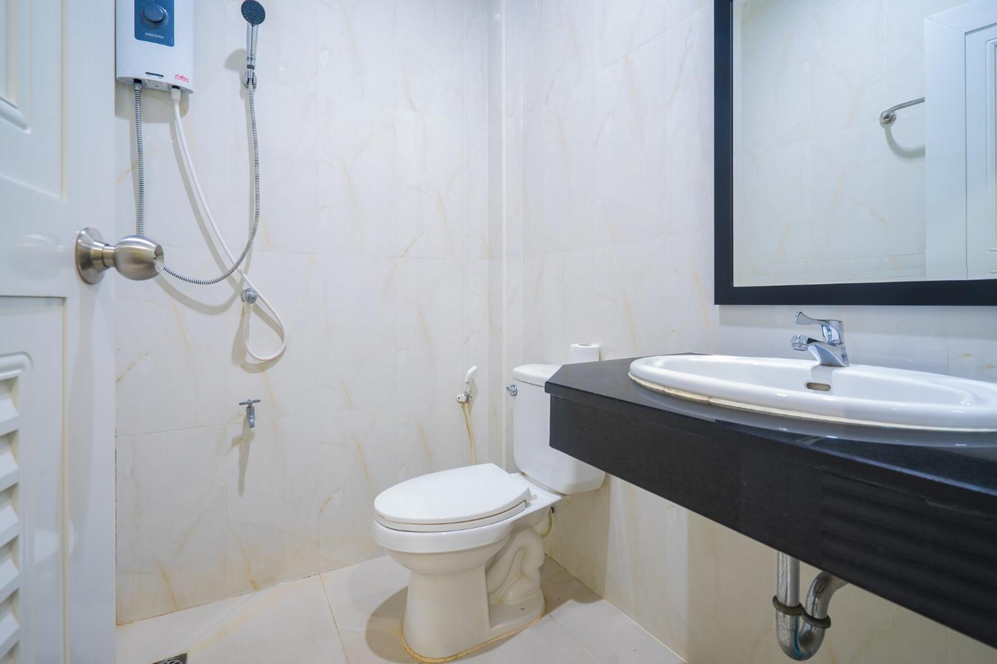 Standard Double or Twin Room,1208877112:JPEG
