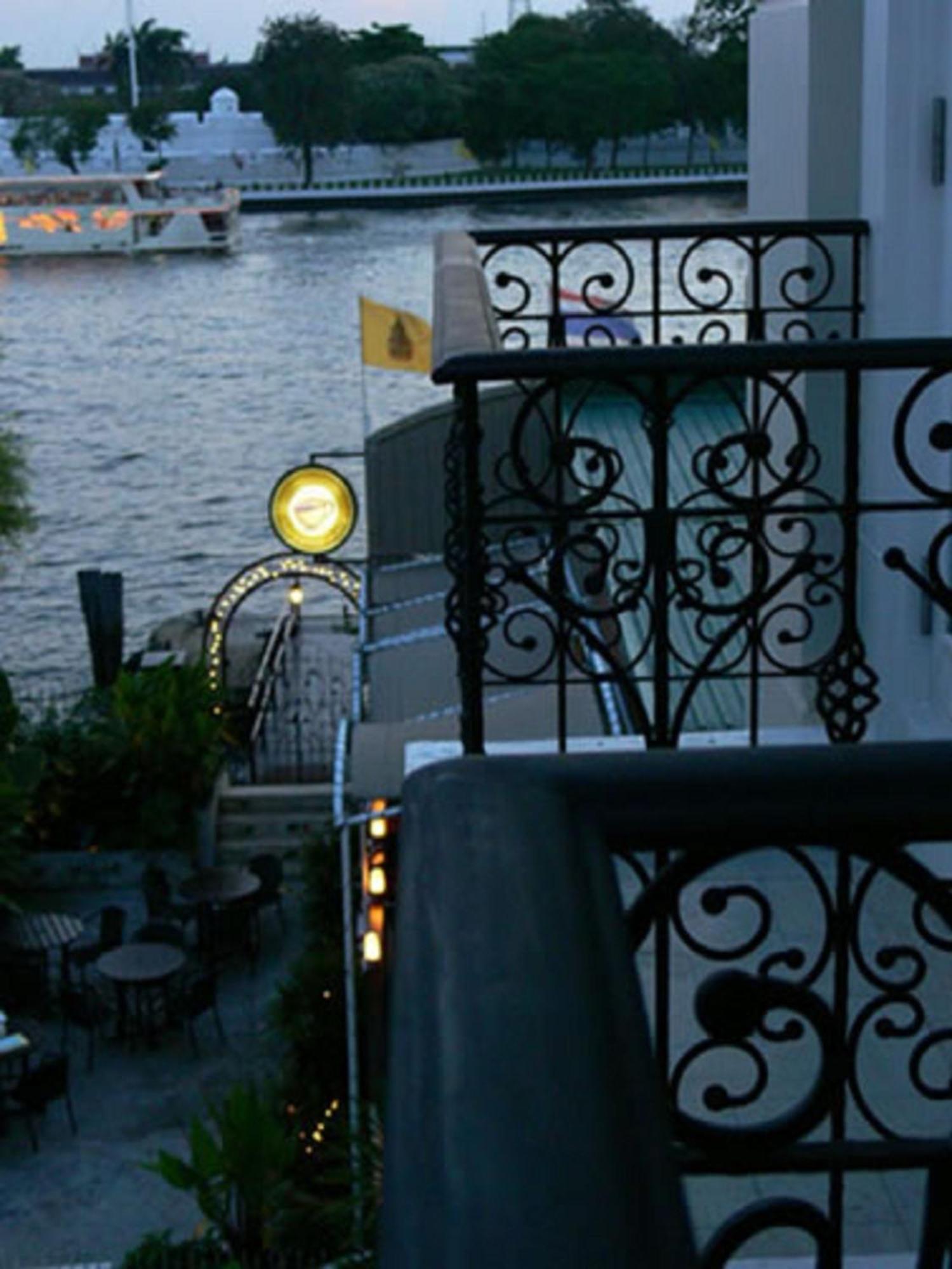 Standard Double or Twin Room Partial River View