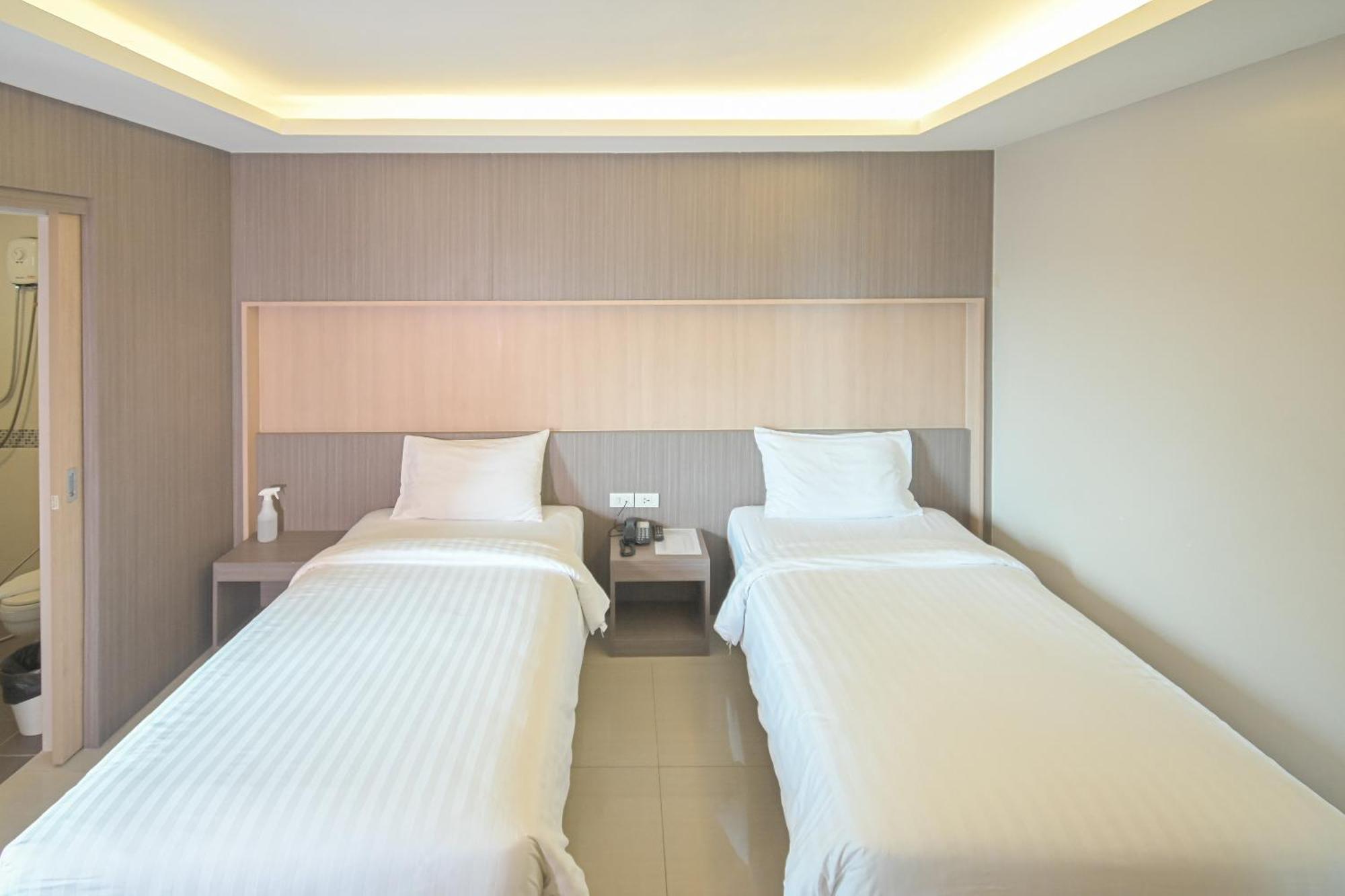 Deluxe Twin Room,1215721741:JPEG
