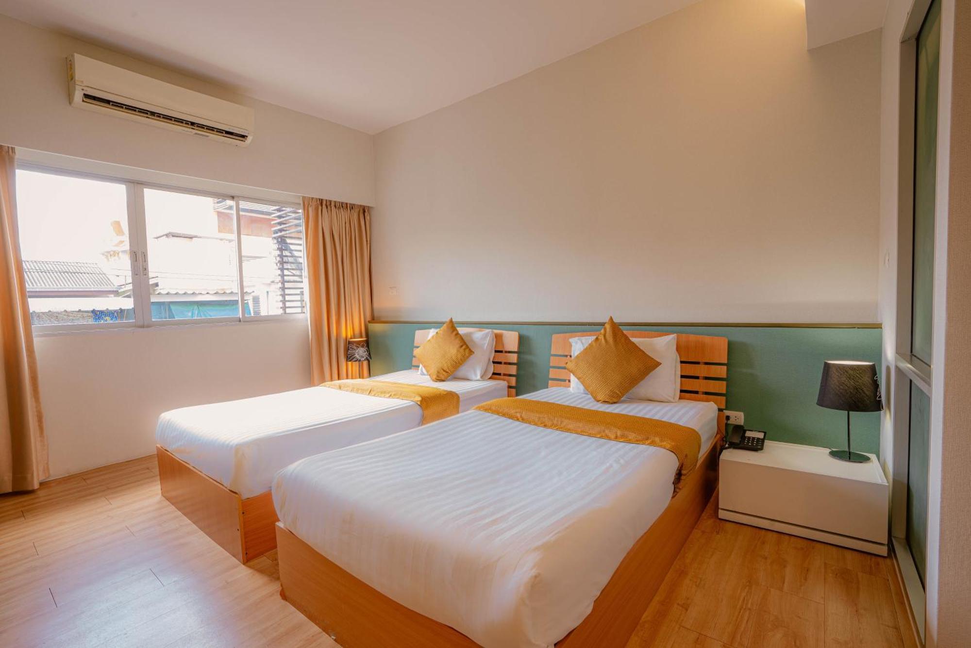 Standard Twin Room,1215733612:JPEG