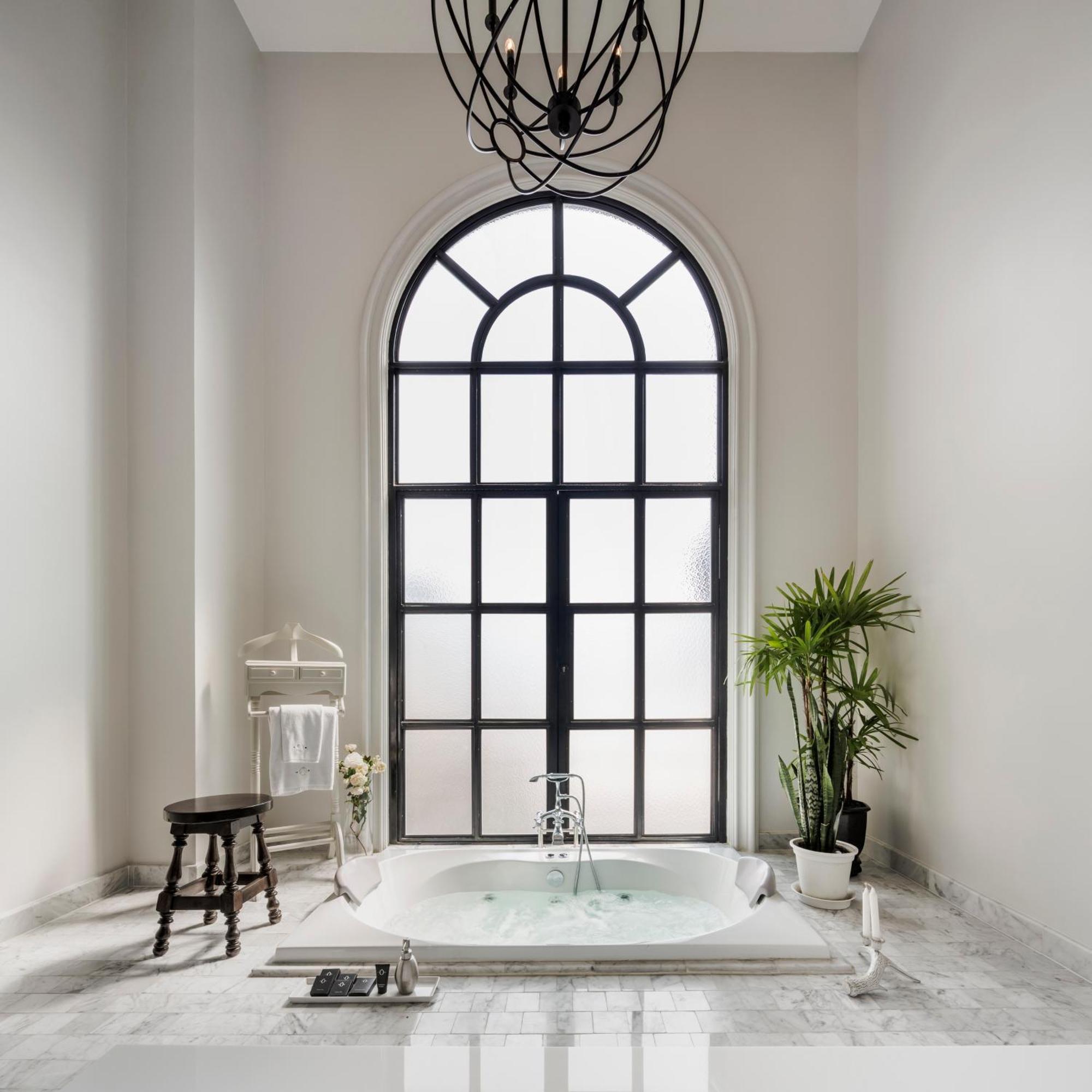 Executive Jacuzzi,1215756541:JPEG