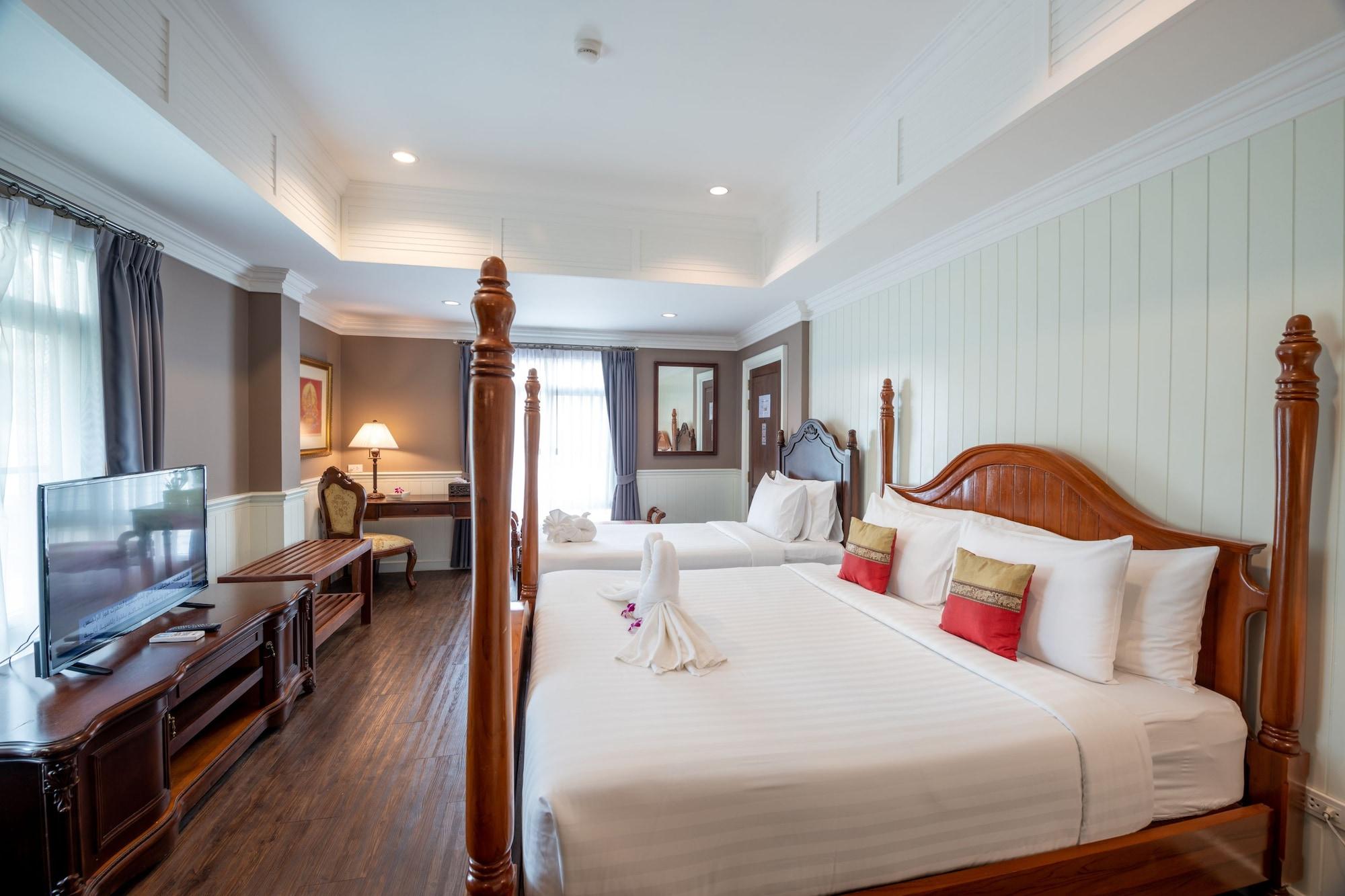 Triple Suite City View