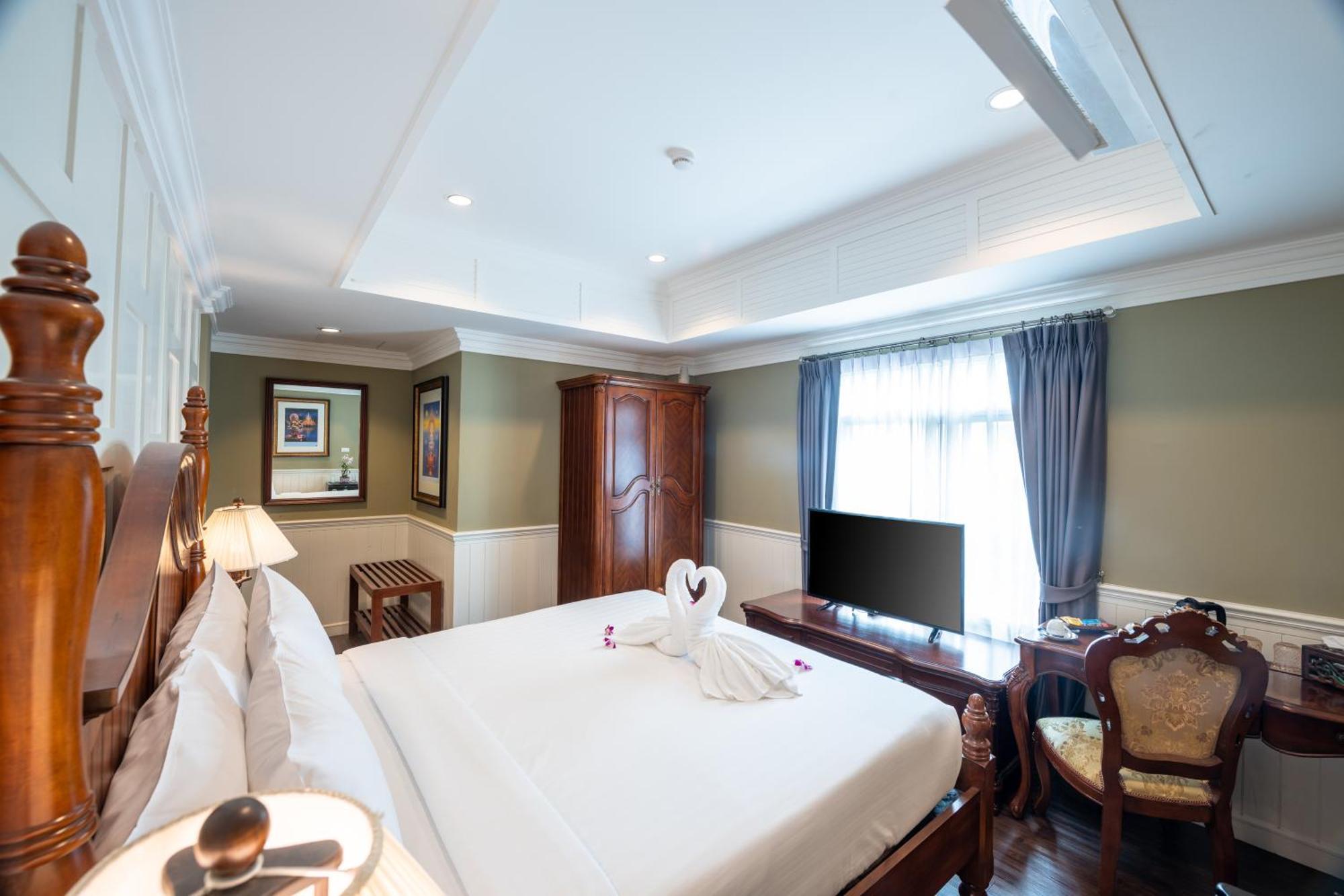 Junior Room
