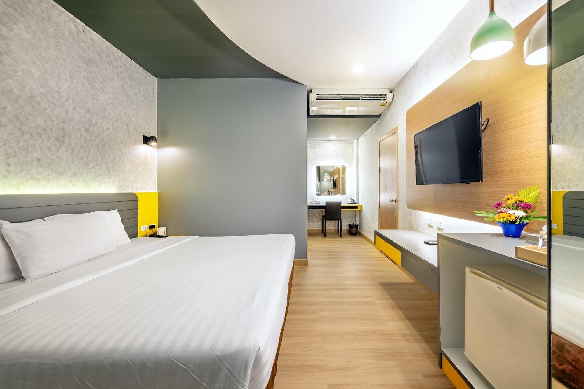 Deluxe Double Room No Window