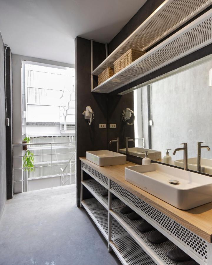 Mixed Dormitory Room