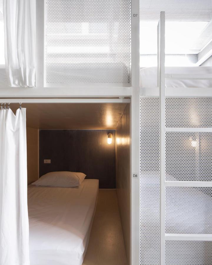 Bed 4-Bed Mixed Dormitory Room