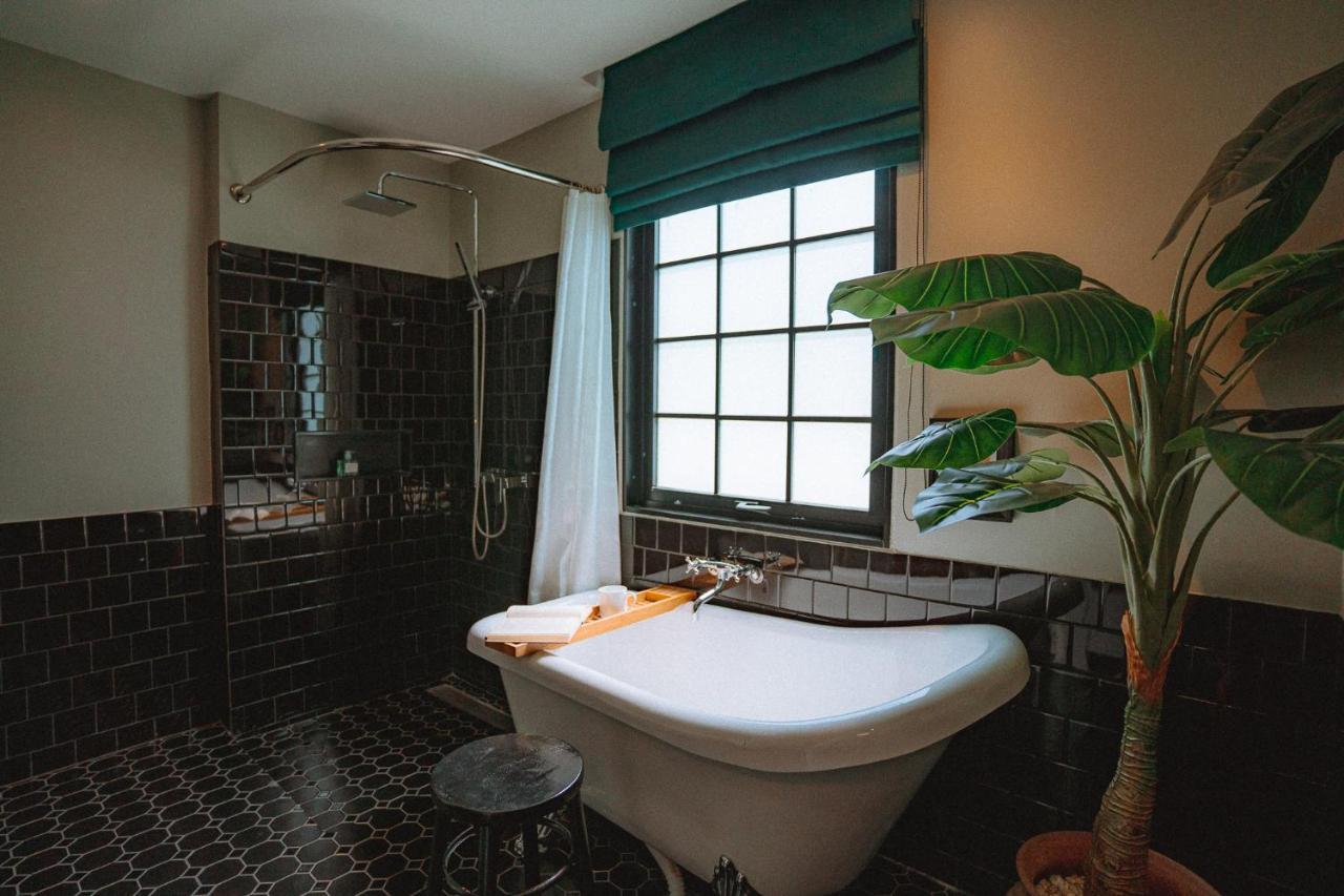Double Room Private Bathroom