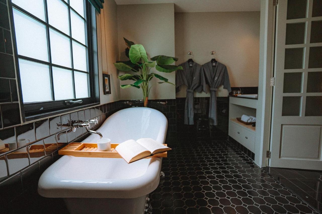 Double Room Private Bathroom