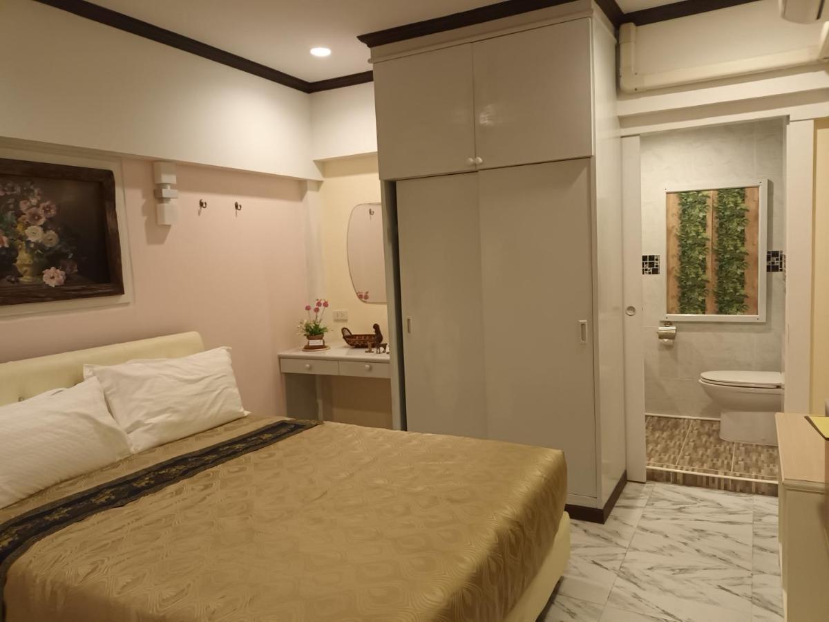 Deluxe Room,1247508385:JPEG