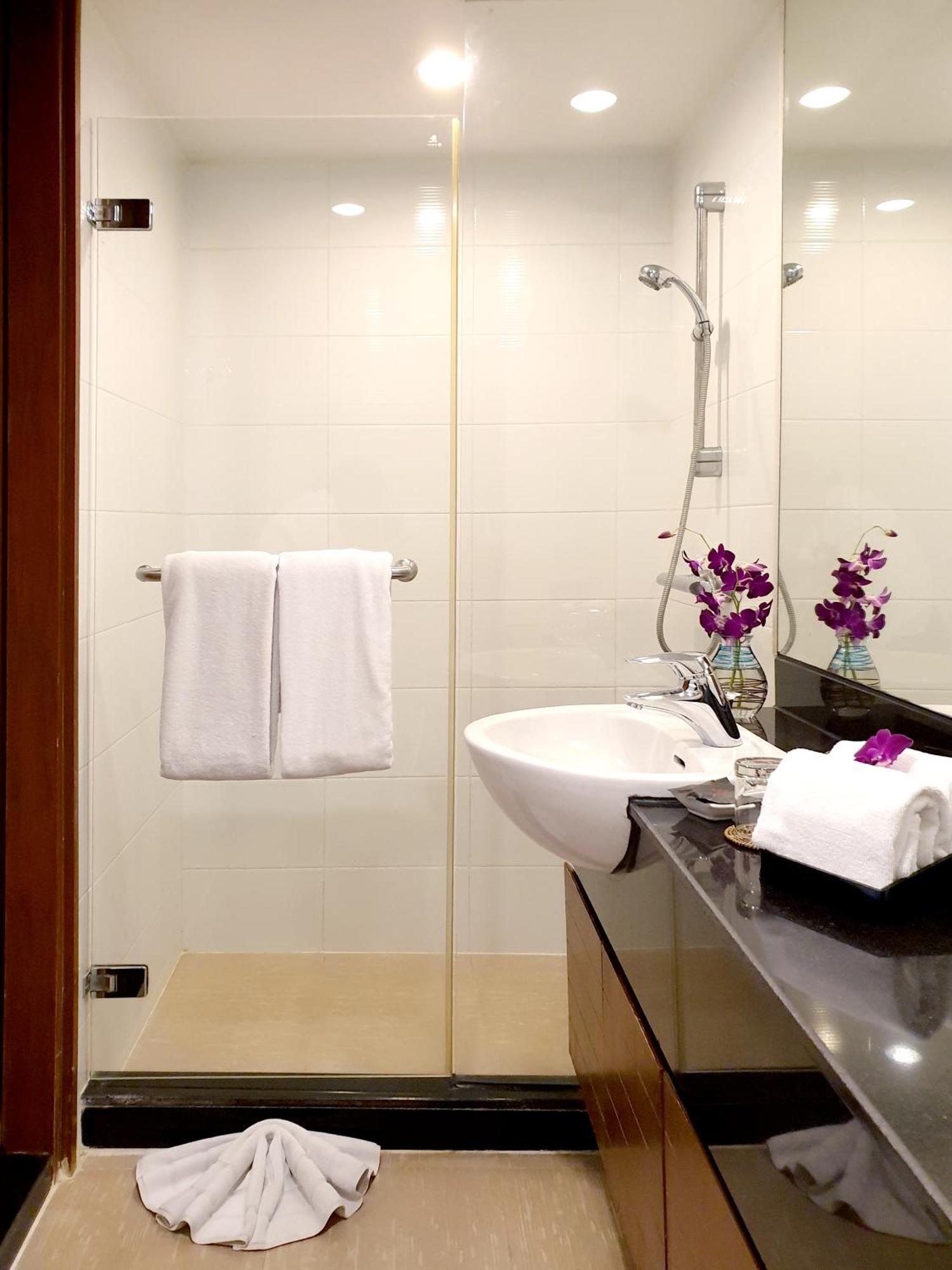 Premier Double or Twin Room,1274185348:JPEG