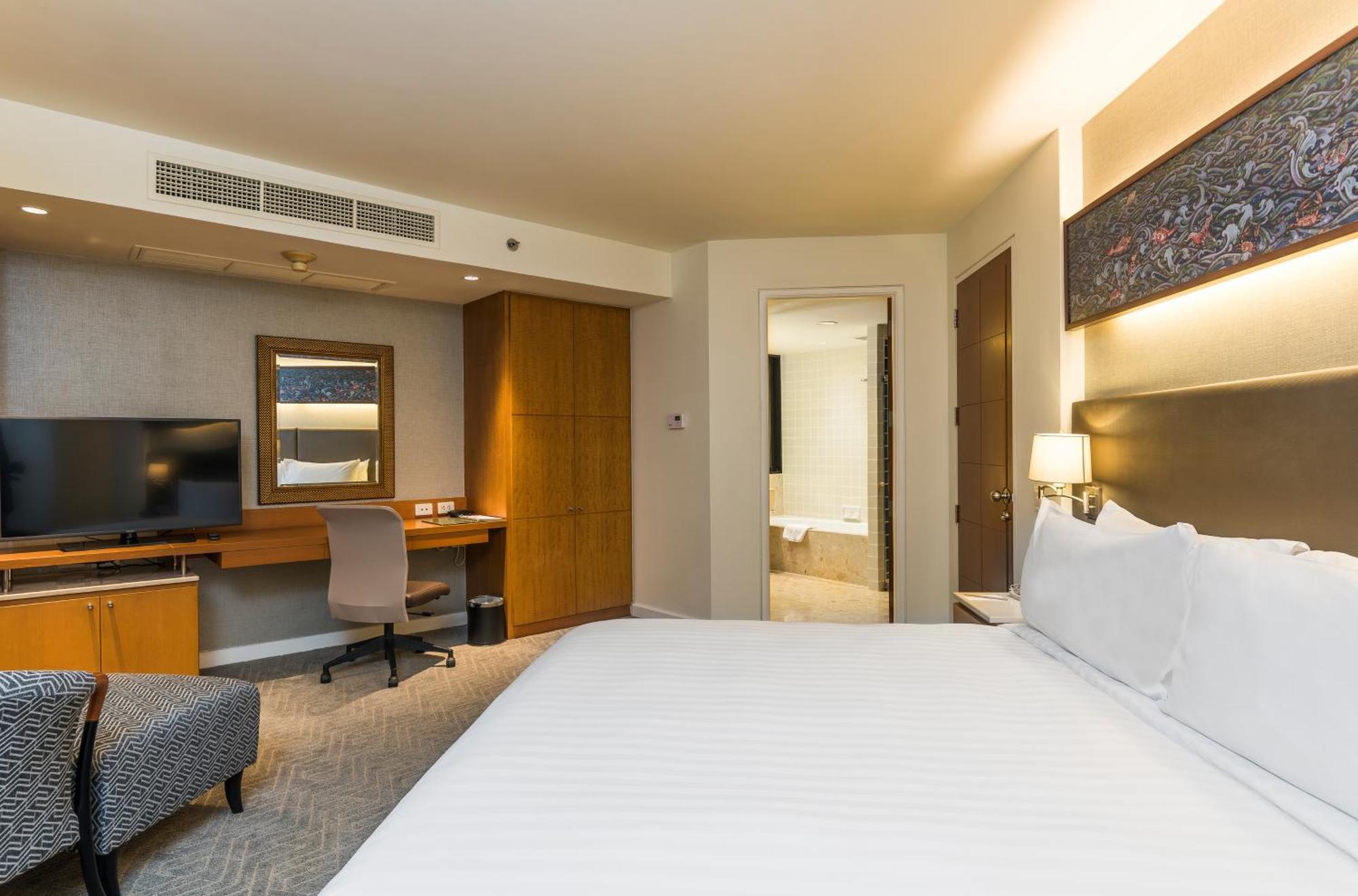Deluxe Two-Bedroom King,1274293564:JPEG