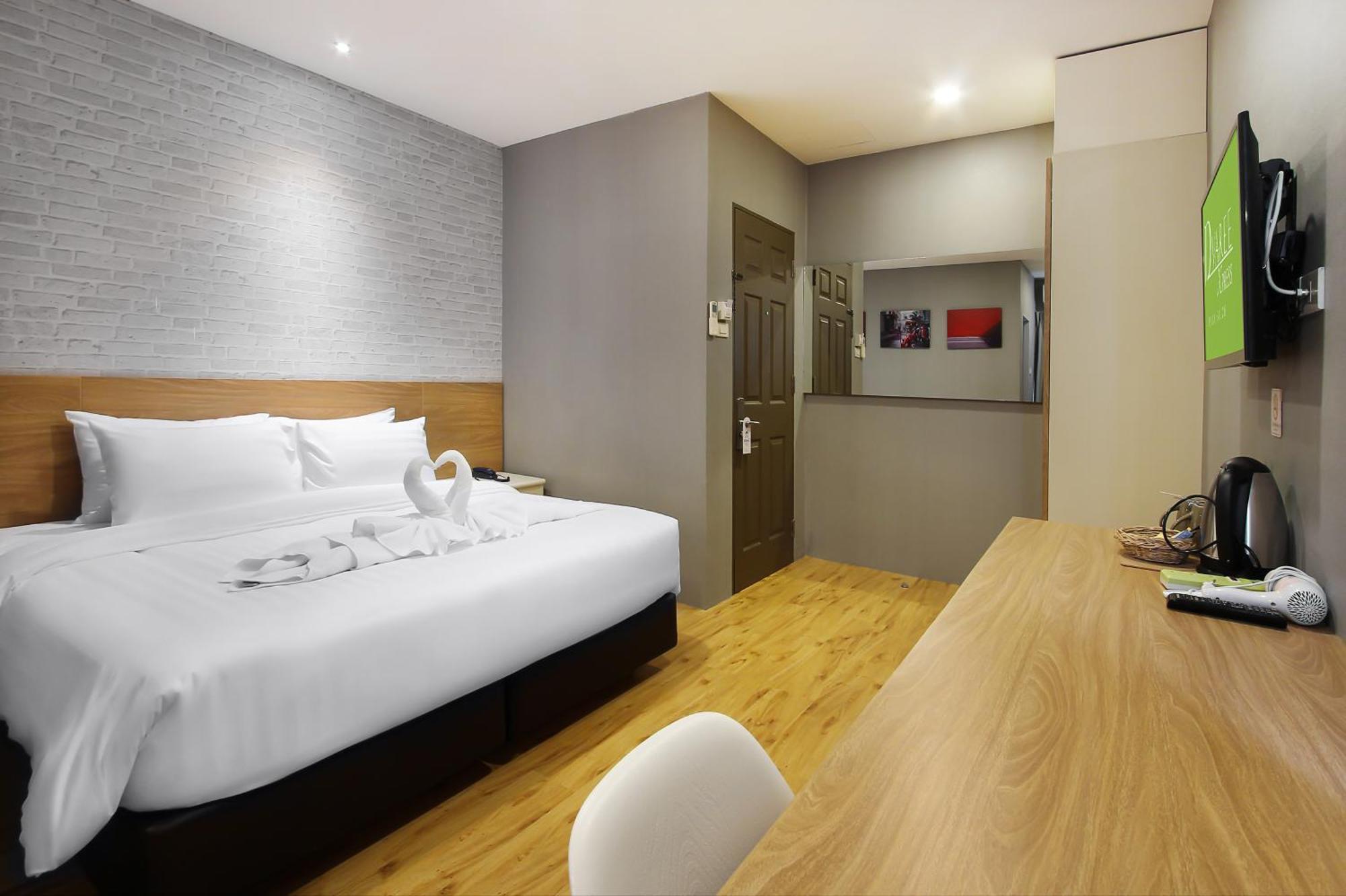 Deluxe Double or Twin Room,1217057962:JPEG
