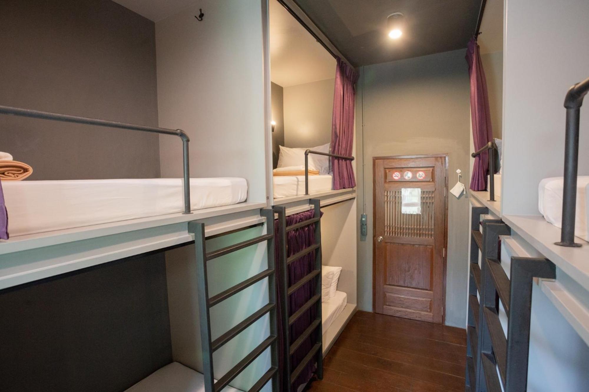 Bed 8-Bed Mixed Dormitory Room