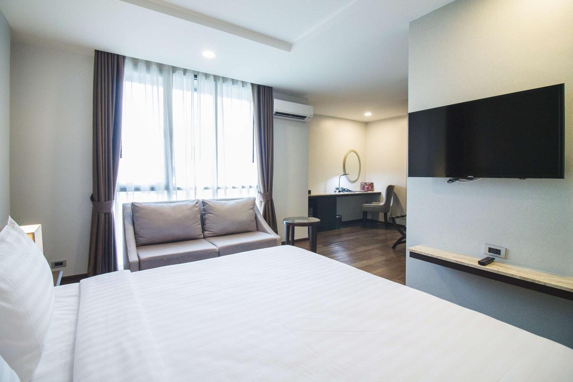 Superior King Room