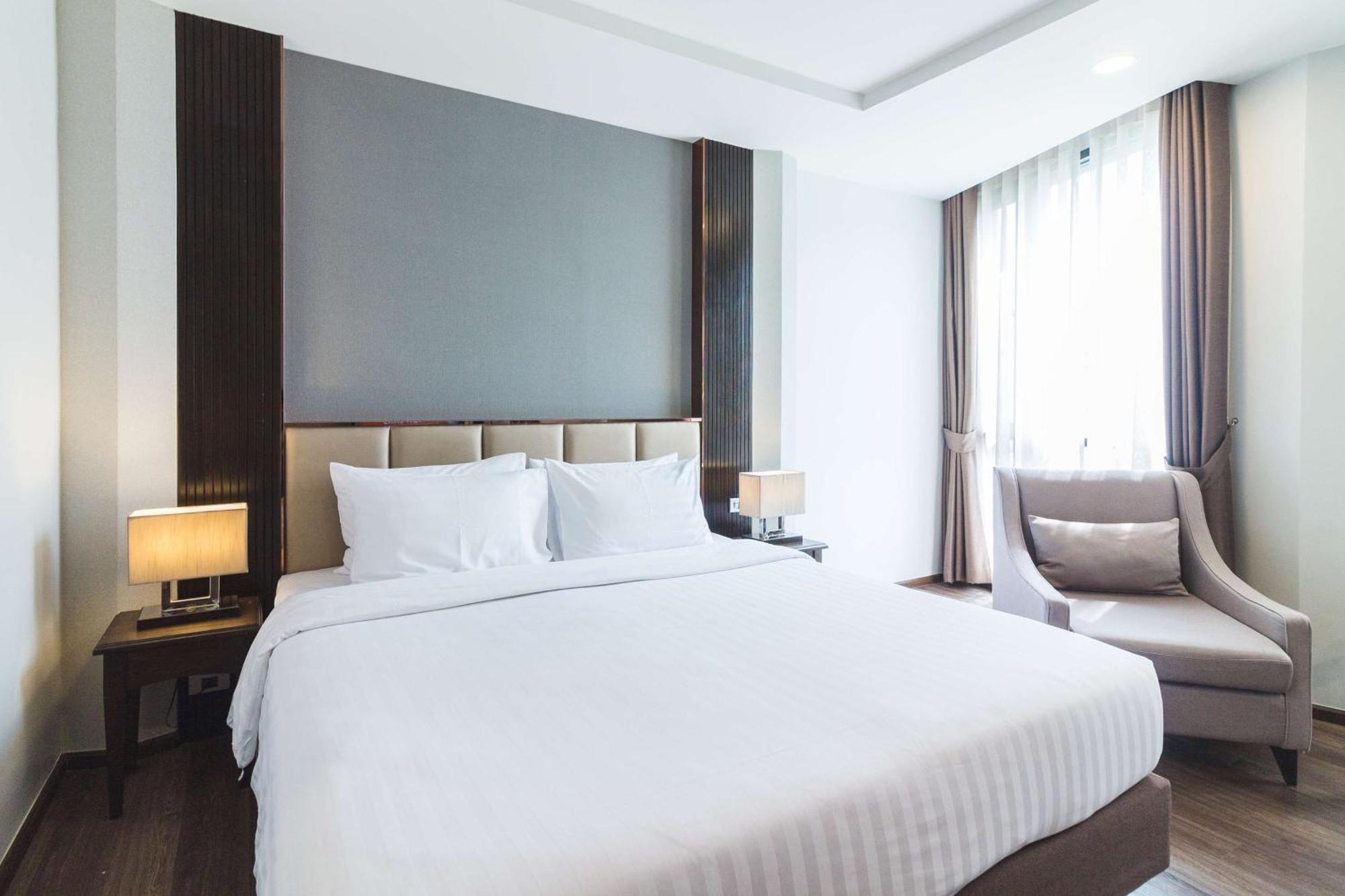 Superior King Room