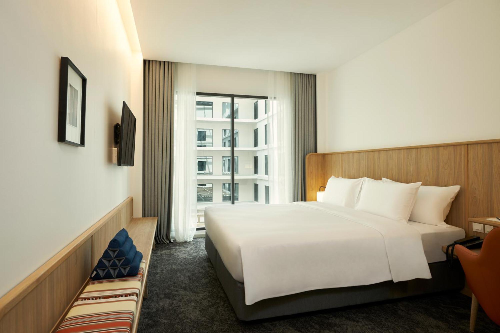 Roomy – Zimmer mit Kingsize-Bett, Innenhof