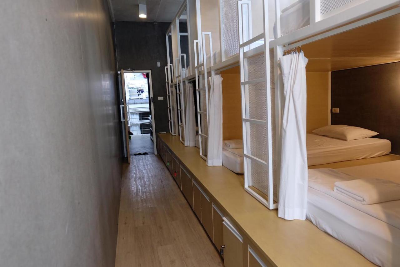 Mixed Dormitory Room