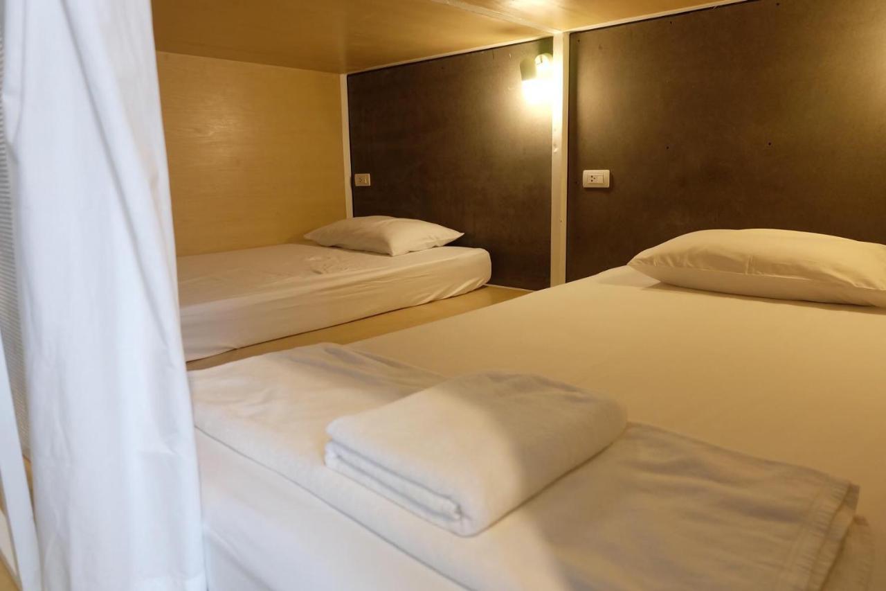 Mixed Dormitory Room