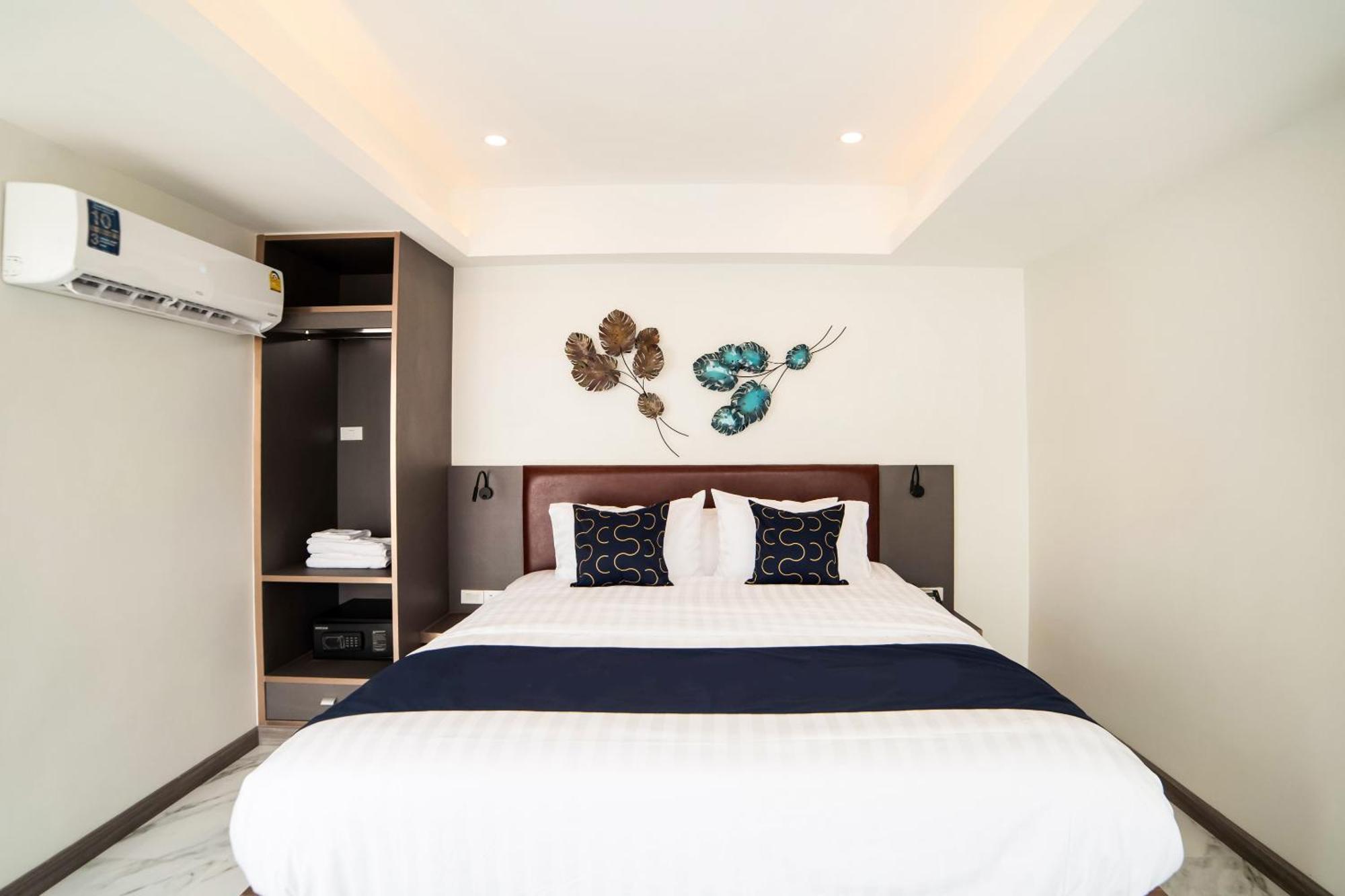 Superior King Room