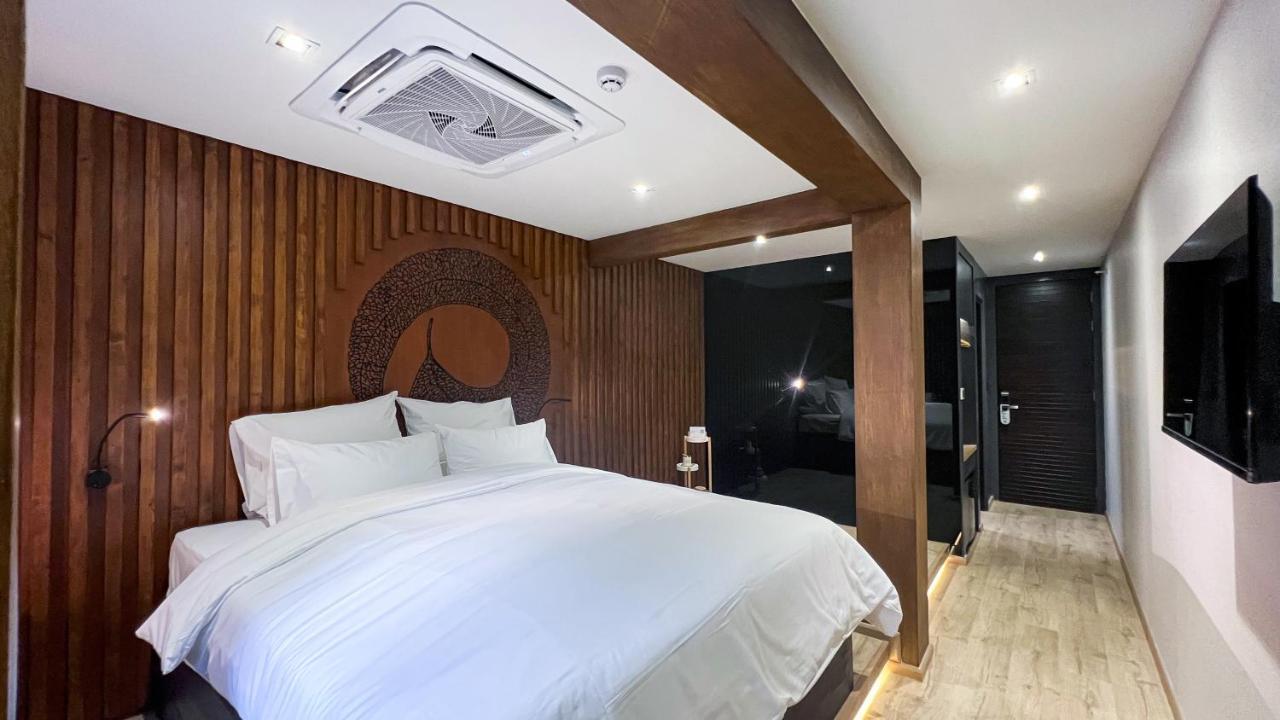 Deluxe Room,1301698471:JPEG