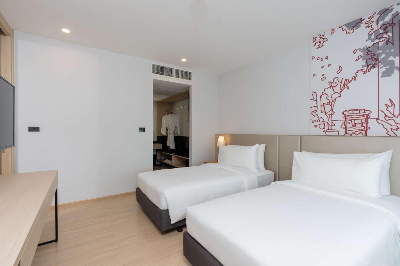 Two-Bedroom Suite One Queen Bed Twin Beds Non-Smoking,1316253103:JPEG