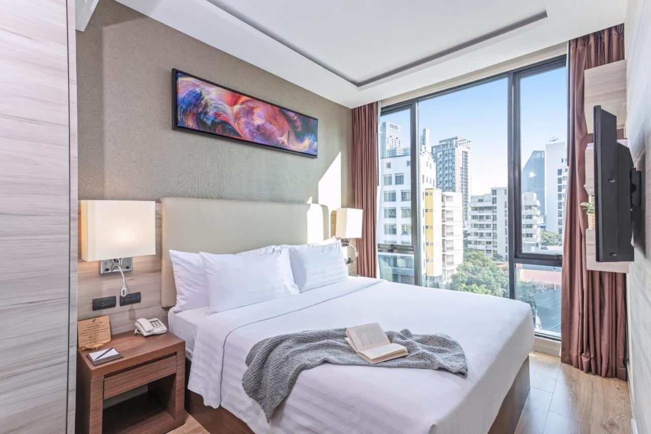 Executive Suite,1323515467:JPEG
