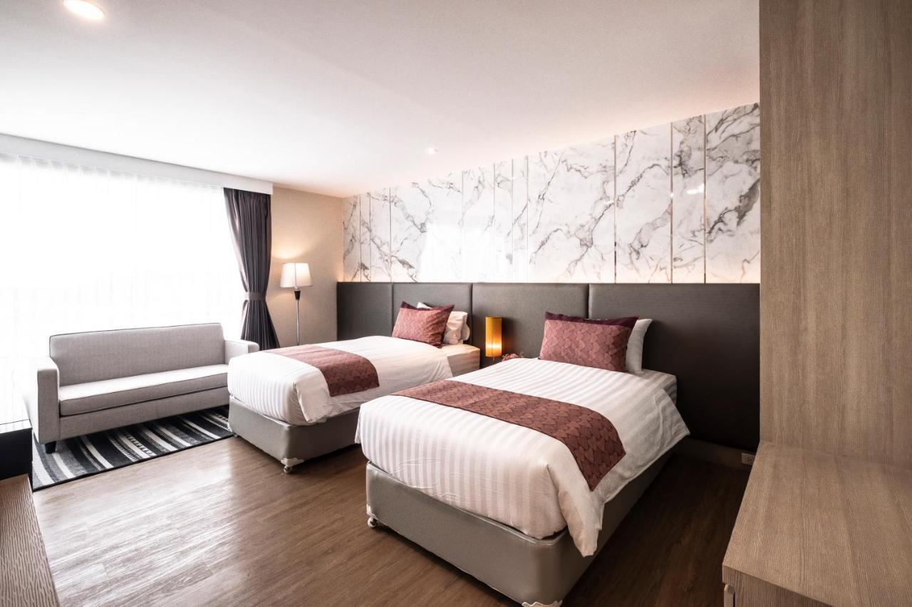 Premium Deluxe Twin Room