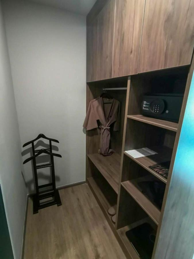 Premier Room
