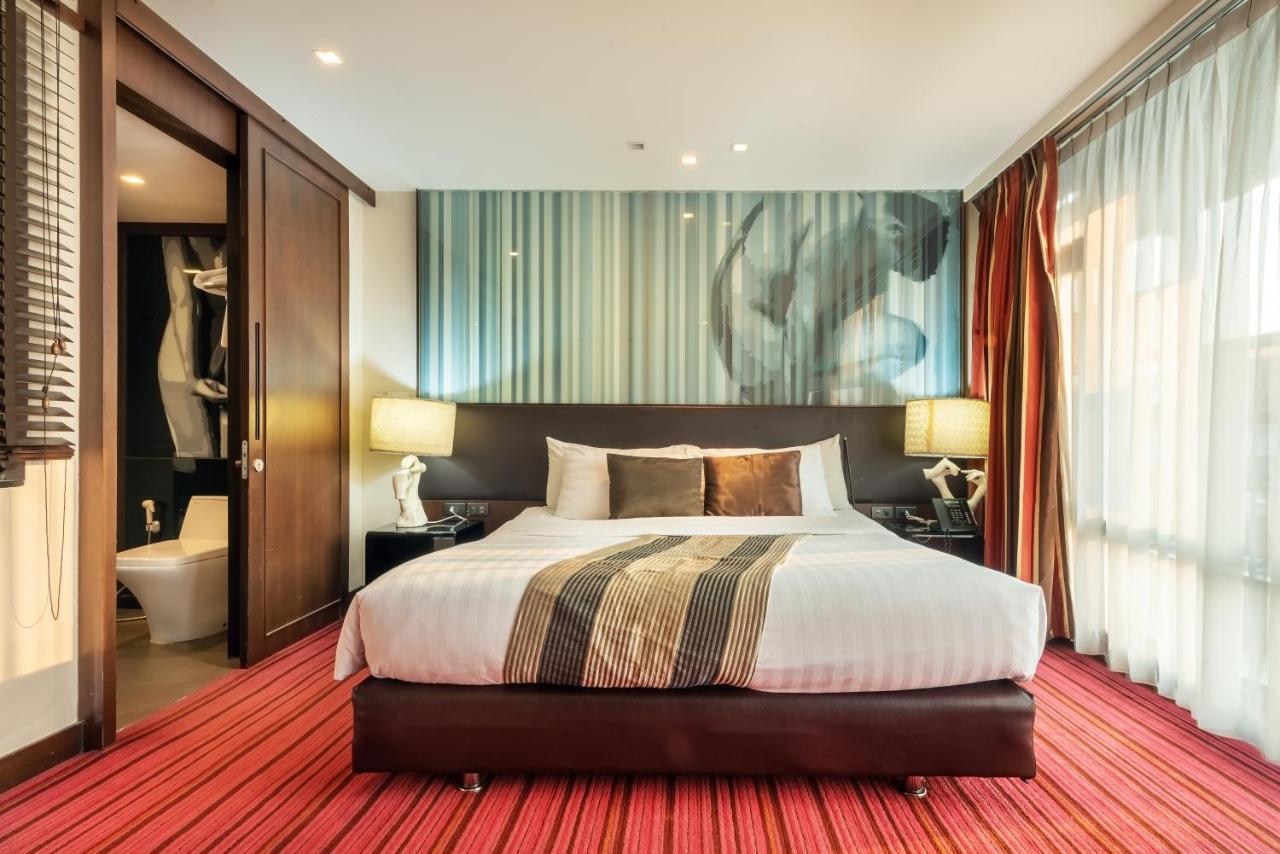 Corner Suite