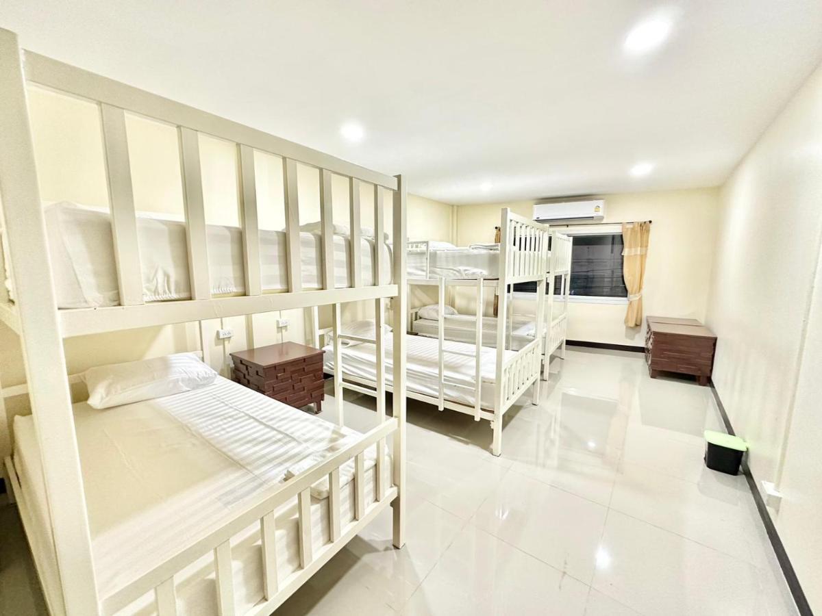 Bed 6-Bed Mixed Dormitory Room,1389663062:JPEG
