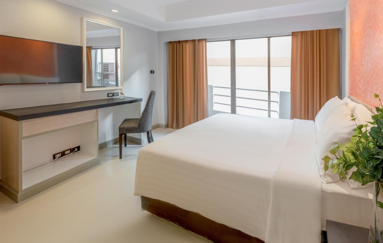 Deluxe Double or Twin Room