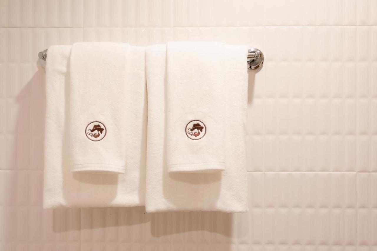 Superior Queen Room Private Bathroom