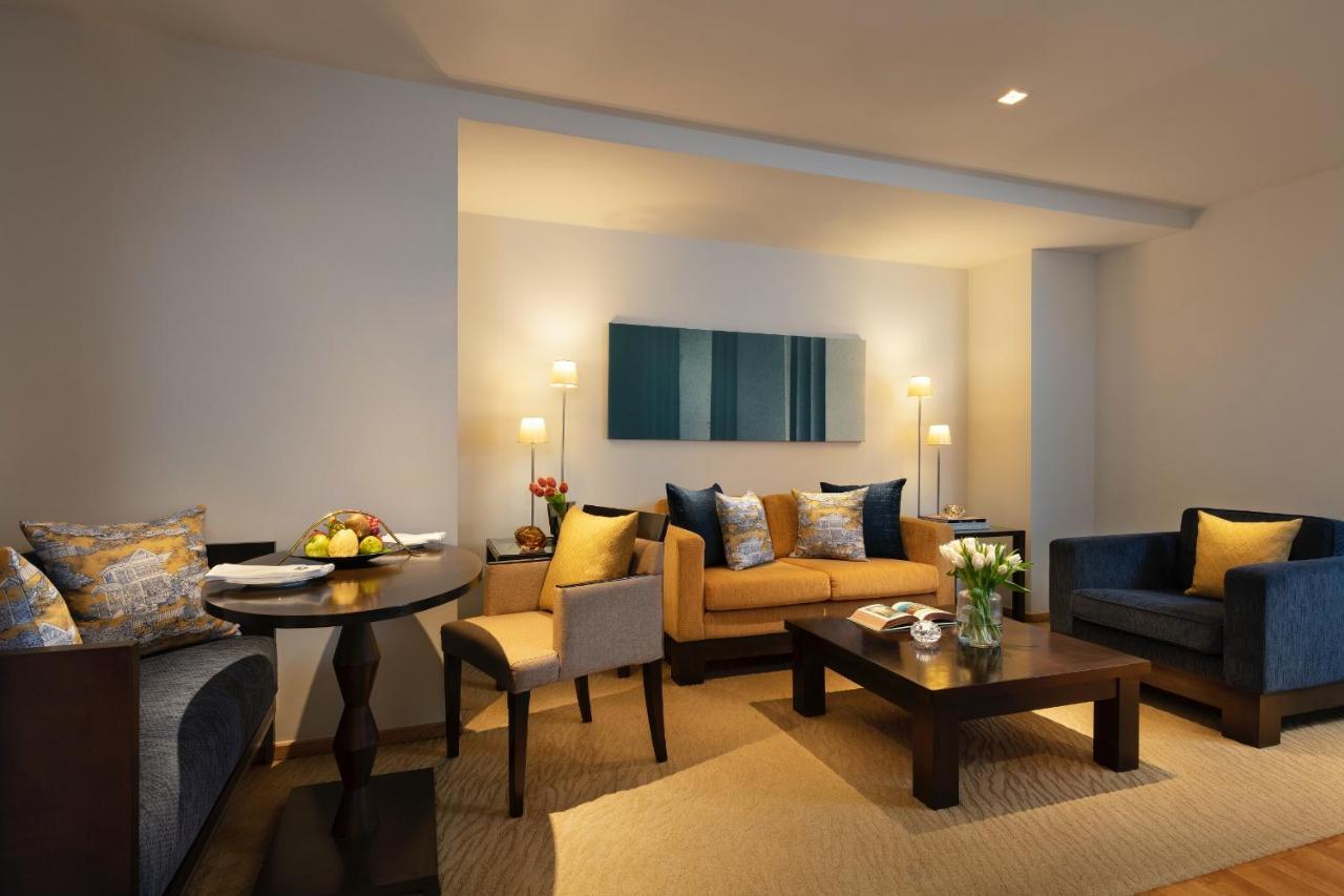 Tower Club Suite City View Lounge
