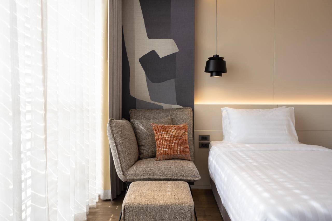 Standard Twin Room,1415786487:JPEG