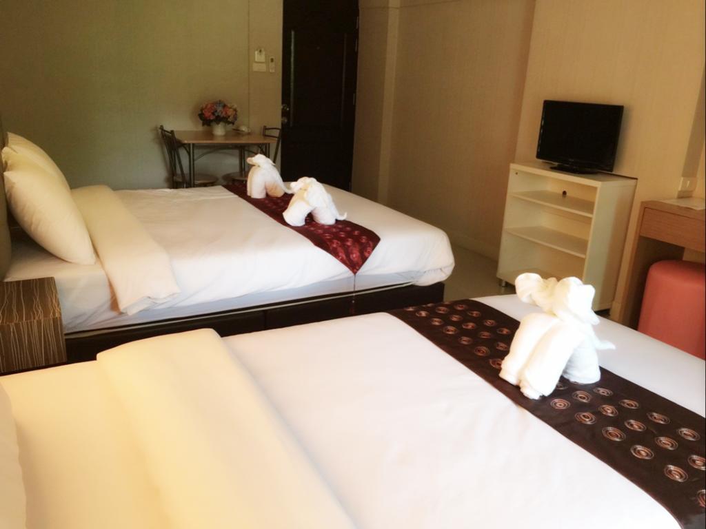 Deluxe Double or Twin Room
