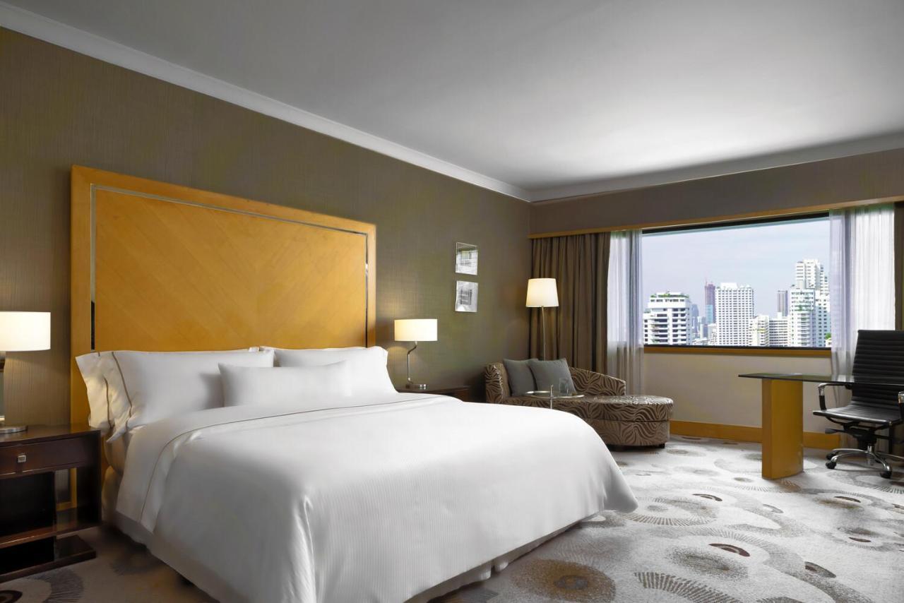 Deluxe Suite King Bed City View,1418906115:JPEG