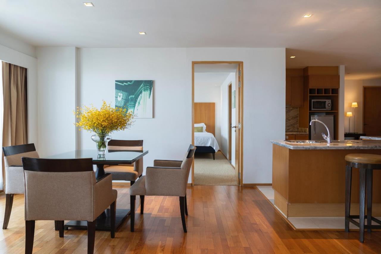 Tower Club Suite 2 Bedroom Lounge