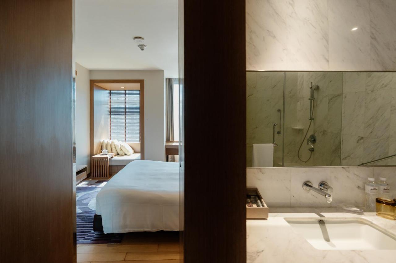 One-Bedroom Apartment City View