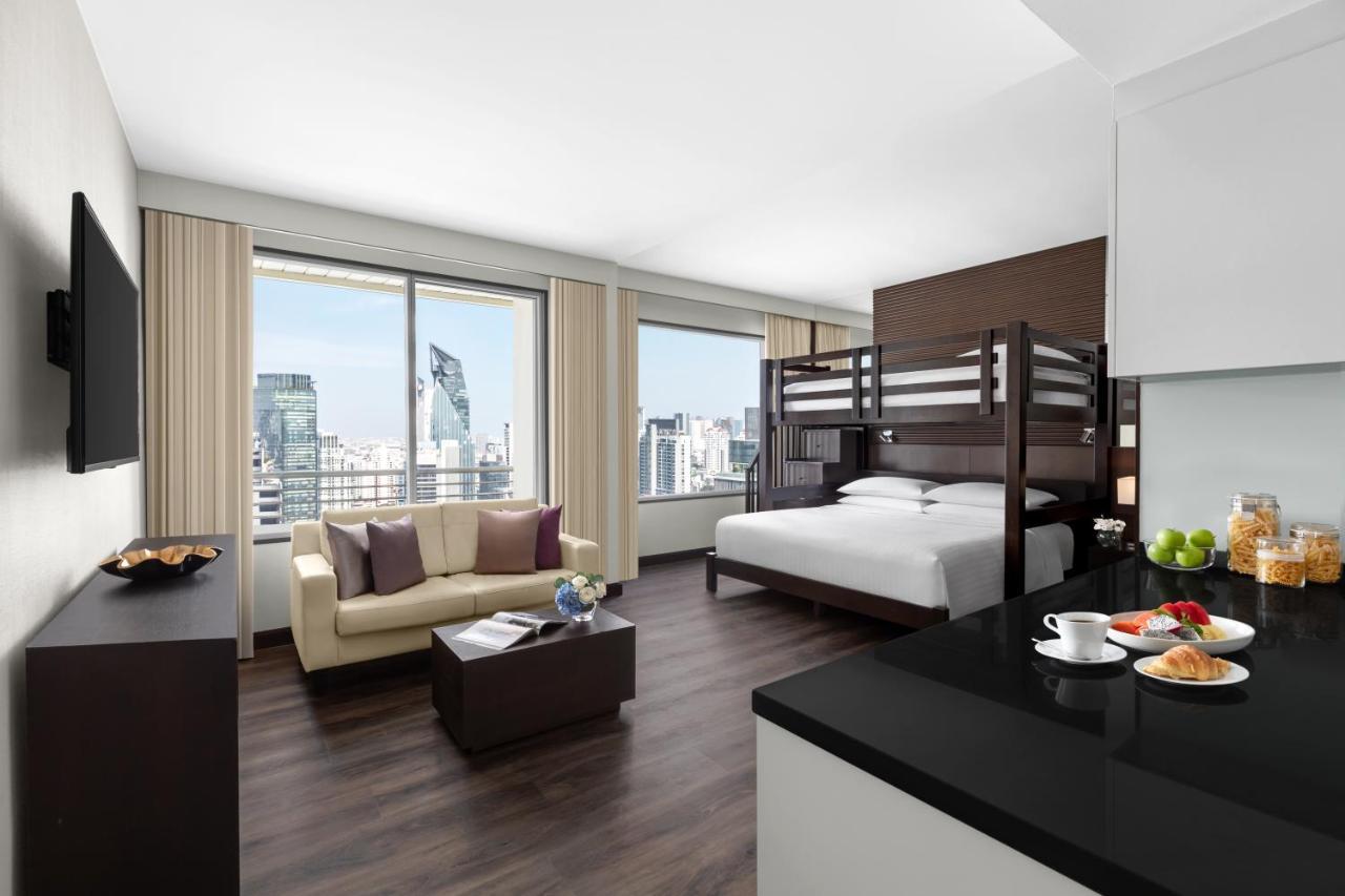 Bunk Bed Studio, 1 King bunk, City view, with Bathtub