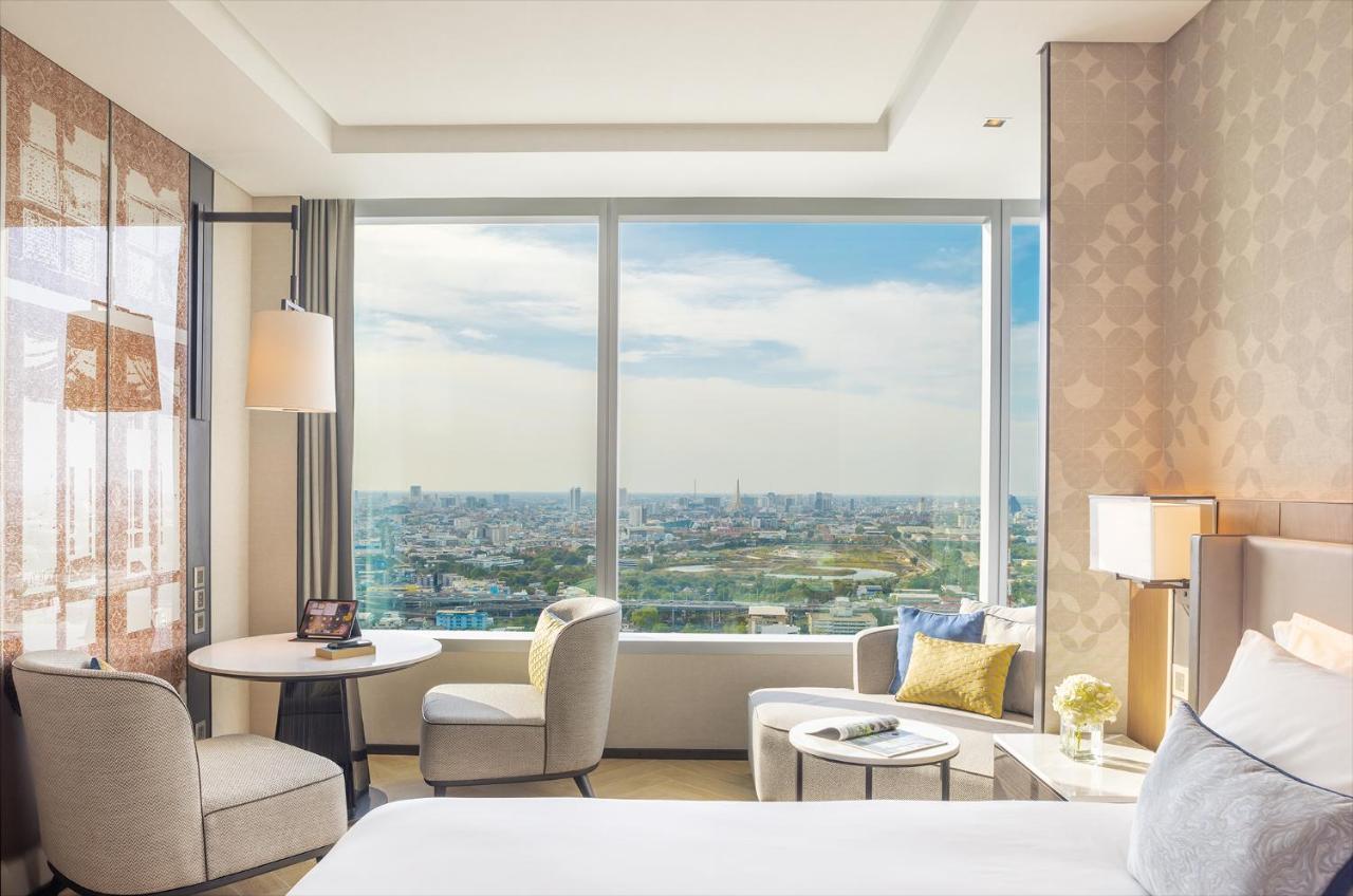 Premium Deluxe Lounge Access